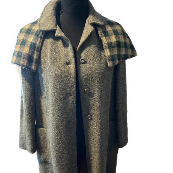 Wool vintage coat with detachable, reversible plaid capelet - Picture 7 of 9